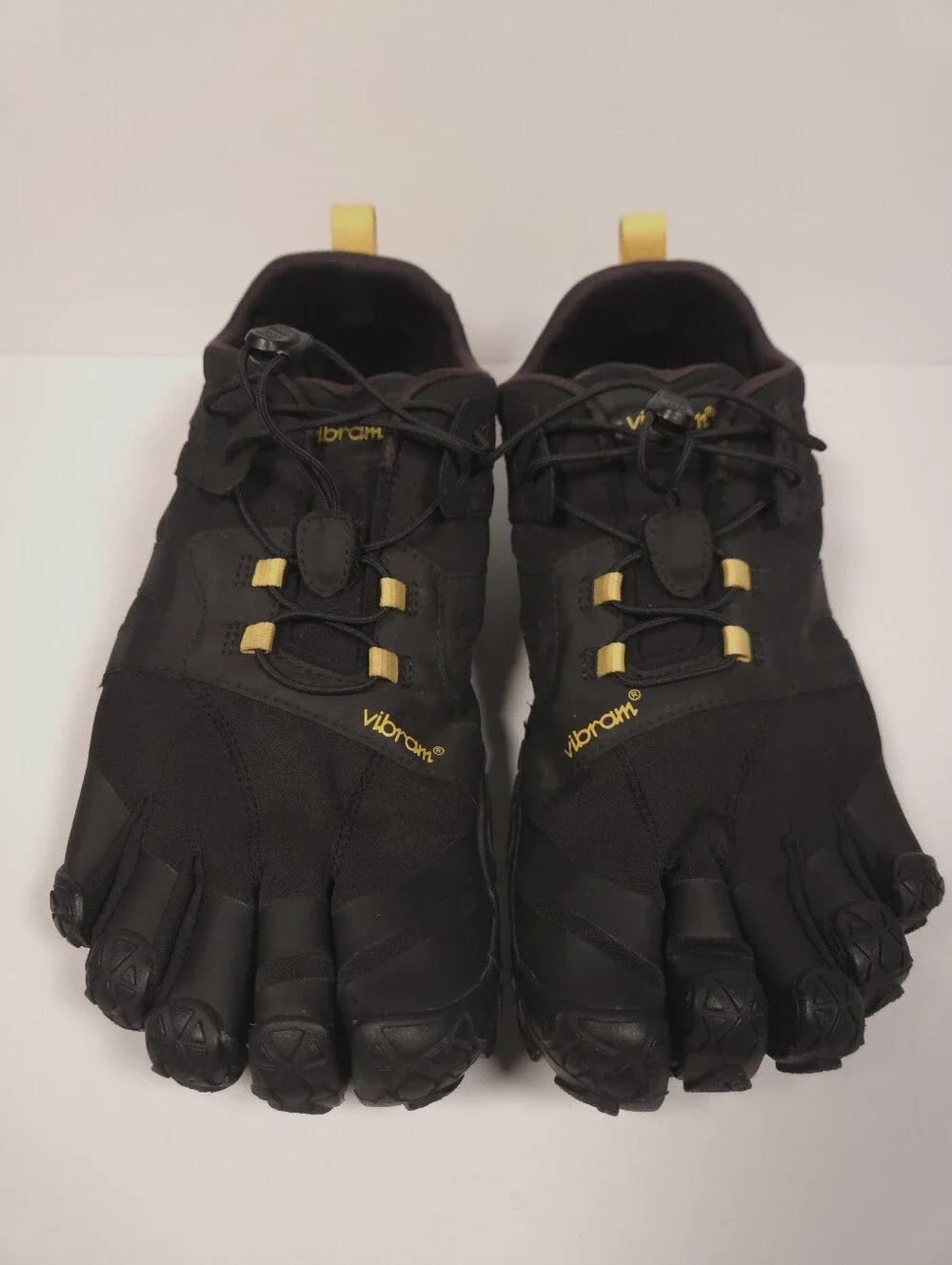 Vibram FiveFingers V-Trail 2.0 Men Size 11-11.5 19M7601 Black Yellow Vibram EUC!